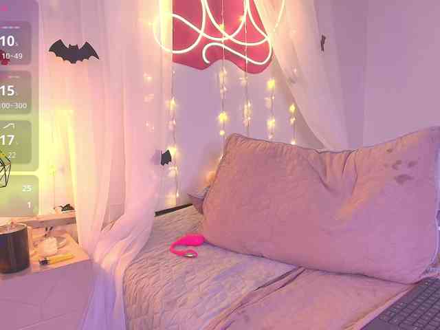 CrysttalMoon webcam