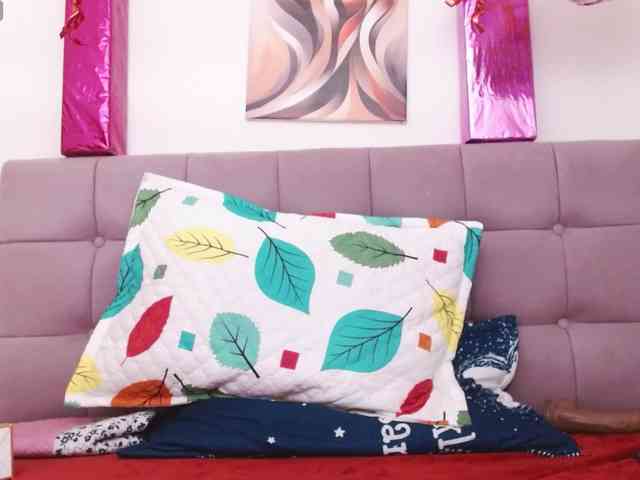 Lola-wish webcam