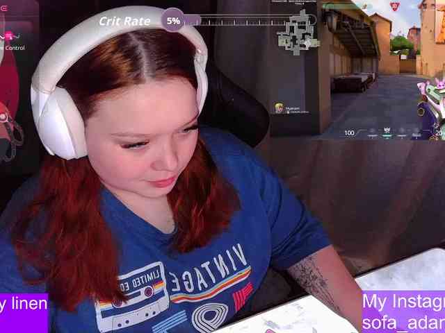AlinaAdams webcam