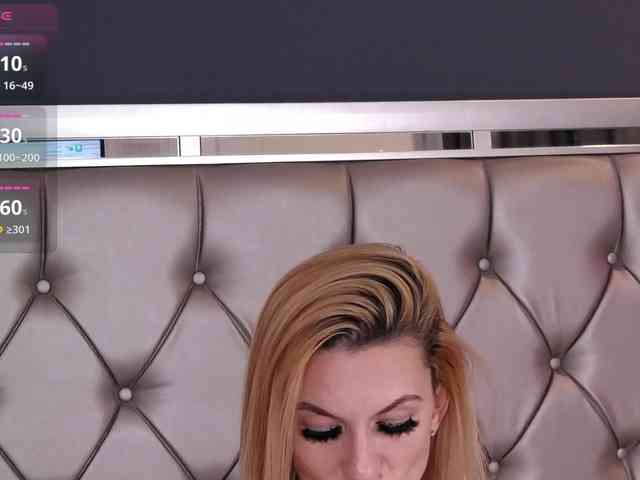 MayaHale webcam