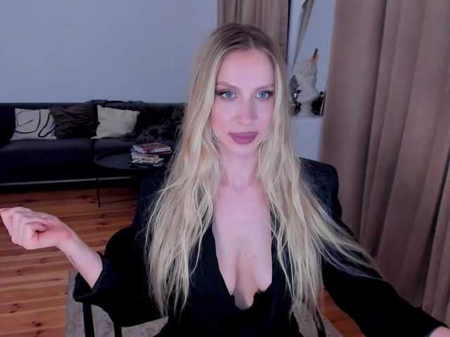 ToxicBlonde webcam