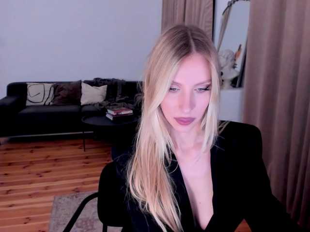 ToxicBlonde webcam