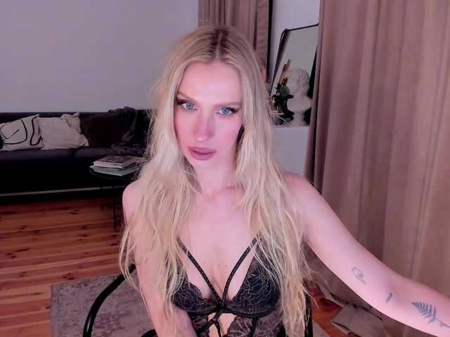 ToxicBlonde webcam