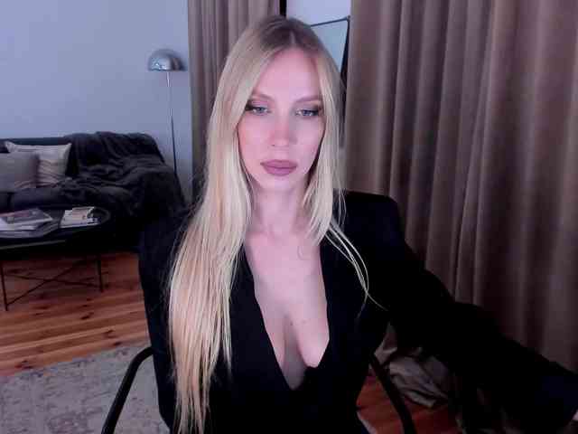 ToxicBlonde webcam
