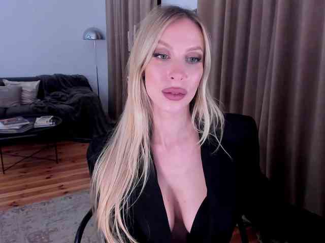 ToxicBlonde webcam