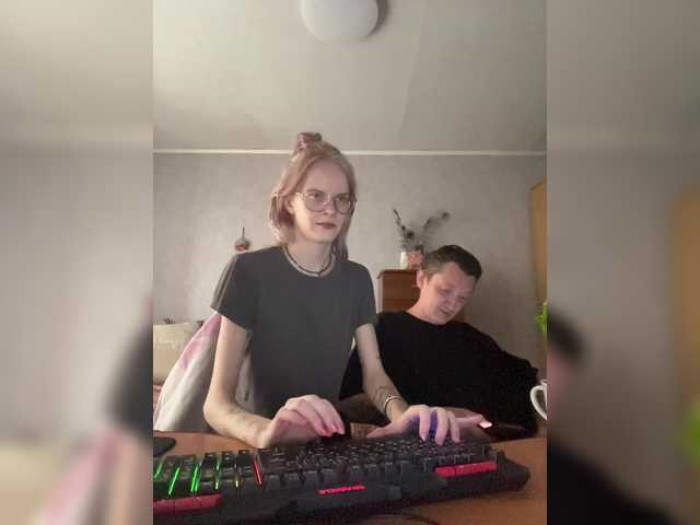 Niki_Tat webcam