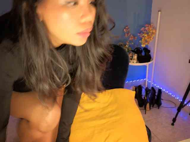 naughtyMeow webcam