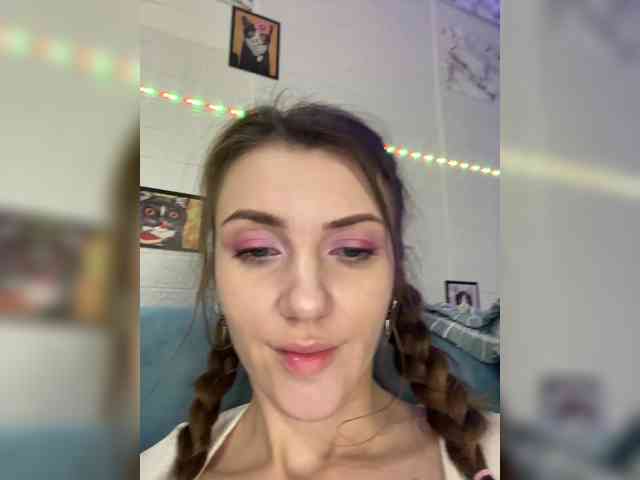 KristinaMoonx webcam