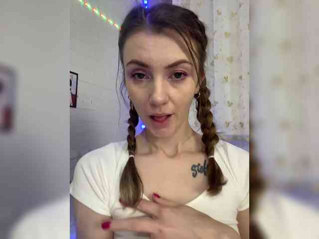 KristinaMoonx webcam