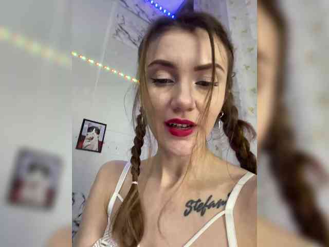 KristinaMoonx webcam