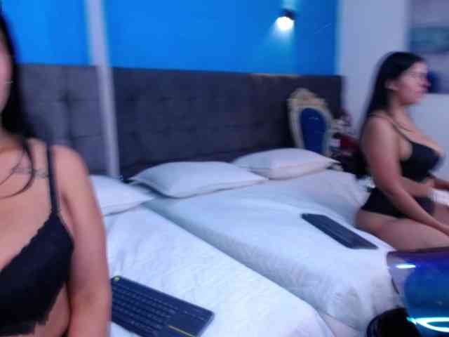 IsabellaLuxe webcam