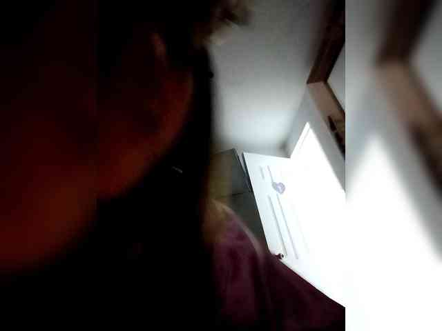 BellaSaint webcam
