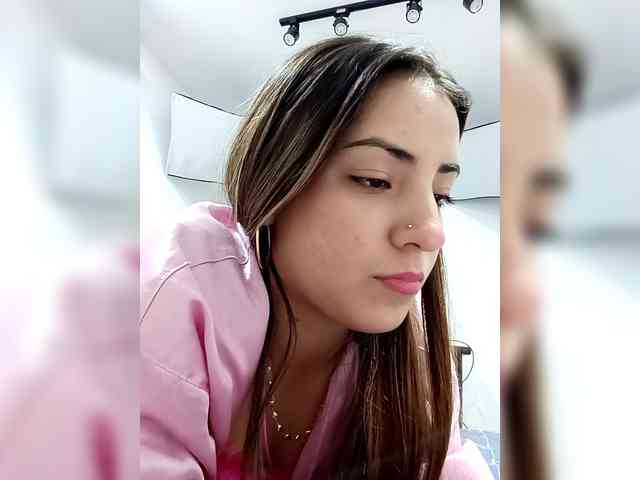 BellaSaint webcam