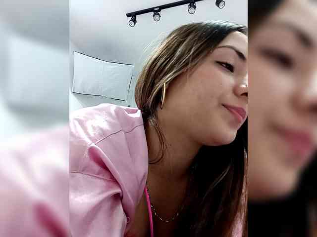 BellaSaint webcam