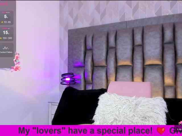 BellaSaint webcam