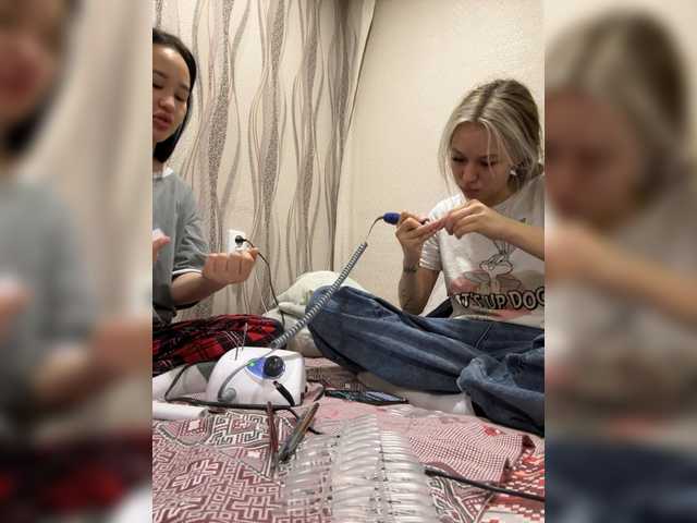 Accedi alla chat con il nickname JenyCarty JenyCarty