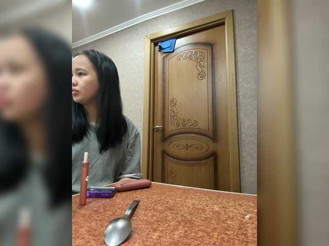 Gratis Live Sexcam mit JenyCarty JenyCarty