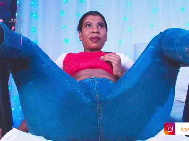 Yvonejoness webcam