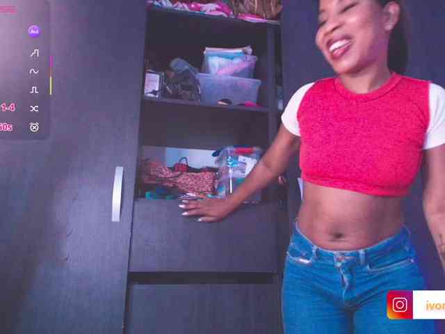 Yvonejoness webcam