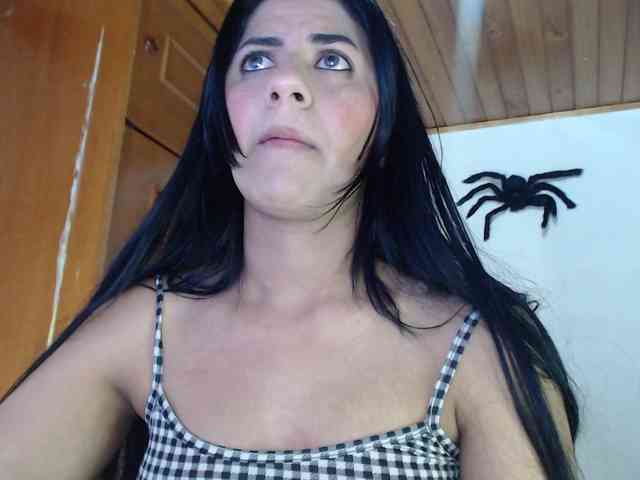 hilari18 webcam