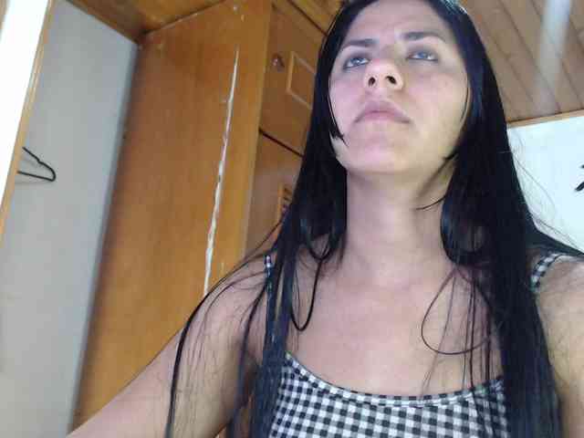 hilari18 webcam