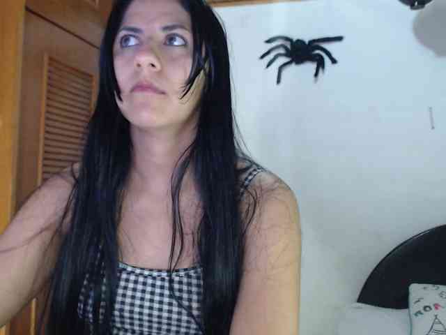 hilari18 webcam