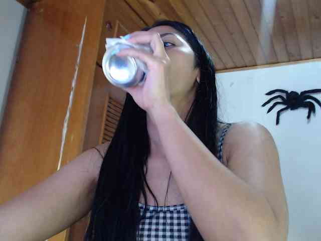 hilari18 webcam