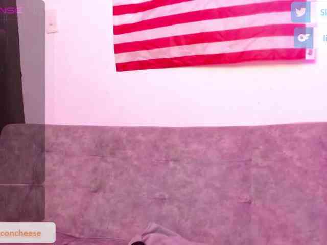Lilbacon webcam