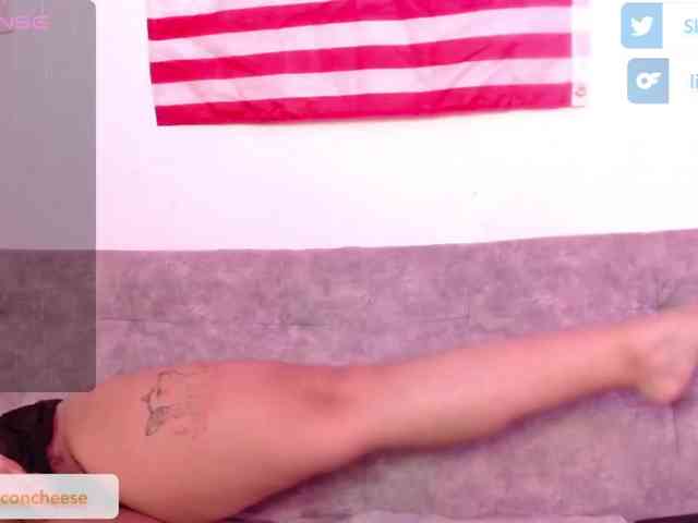 Lilbacon webcam