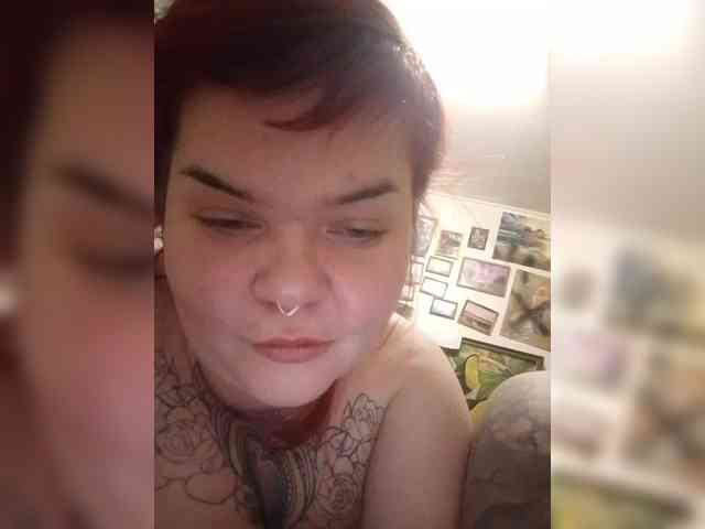 AliceFoxy777 webcam