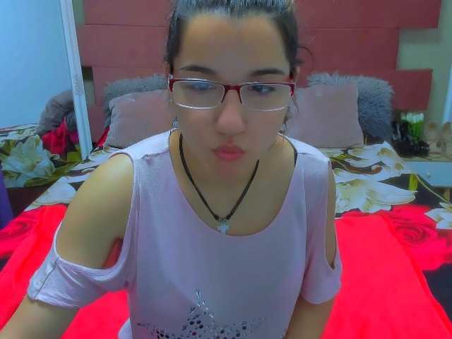 Sarahlluna webcam