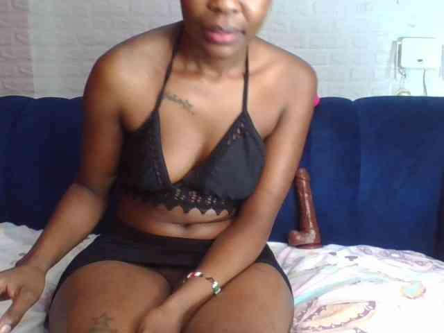 Prettylittlemuffin webcam