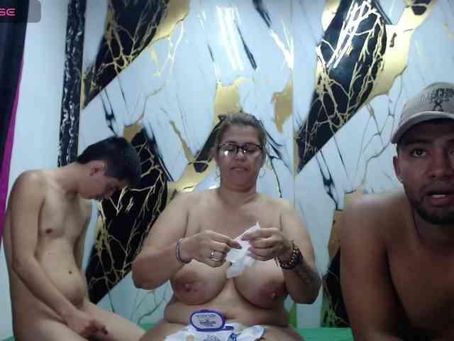 VioletaGtGngBngTwo webcam