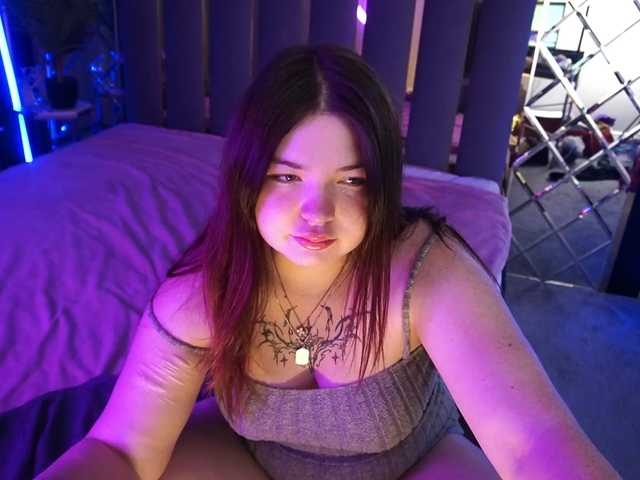 Gratis Live Sexcam mit StarryDoll StarryDoll