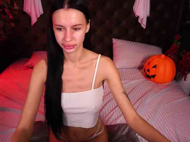 SnowWhiteee webcam