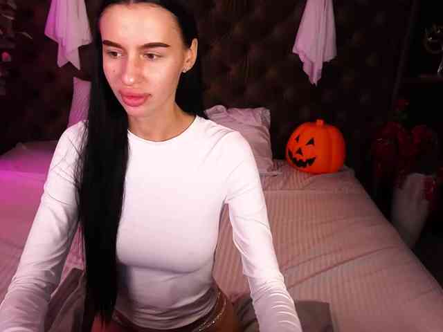 SnowWhiteee webcam