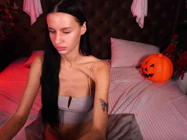 SnowWhiteee webcam
