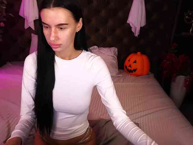 SnowWhiteee webcam