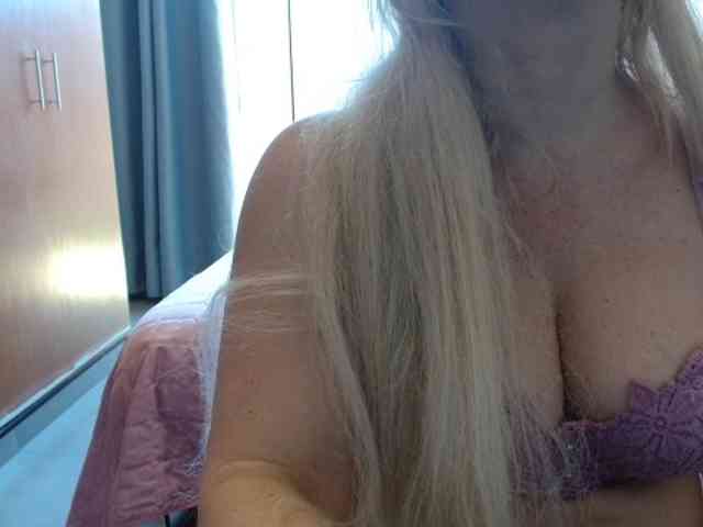 sexymommy77 webcam