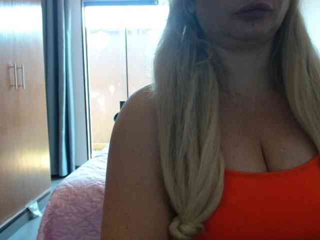 sexymommy77 webcam