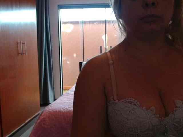 sexymommy77 webcam