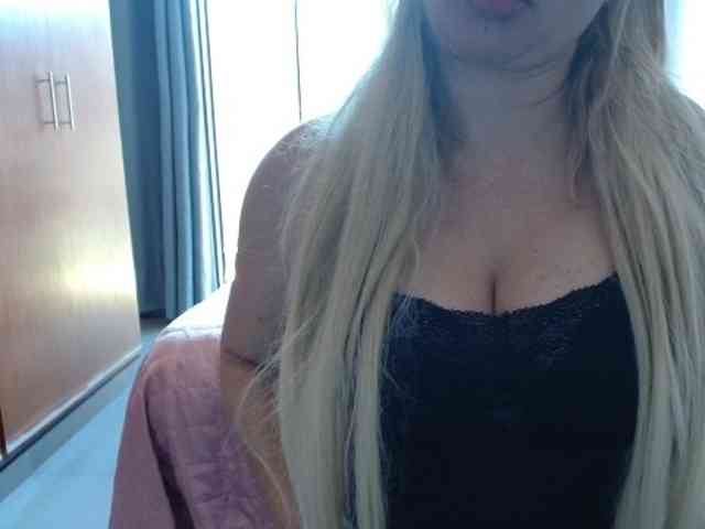 sexymommy77 webcam
