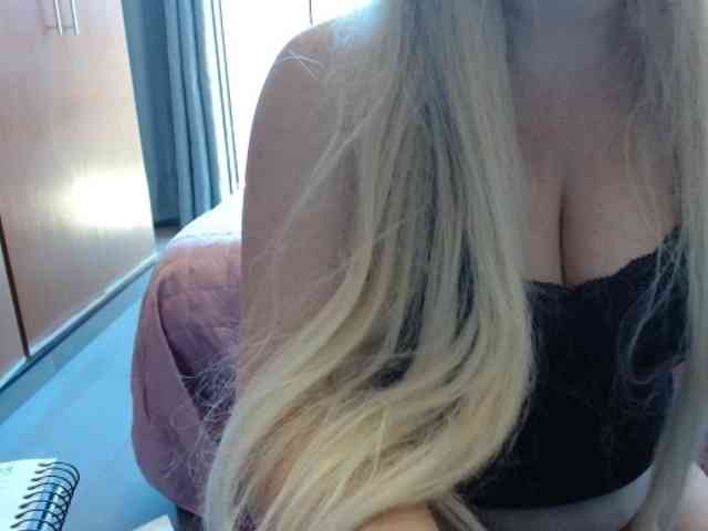 sexymommy77 webcam