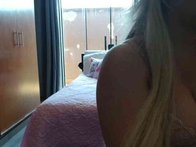 sexymommy77 webcam