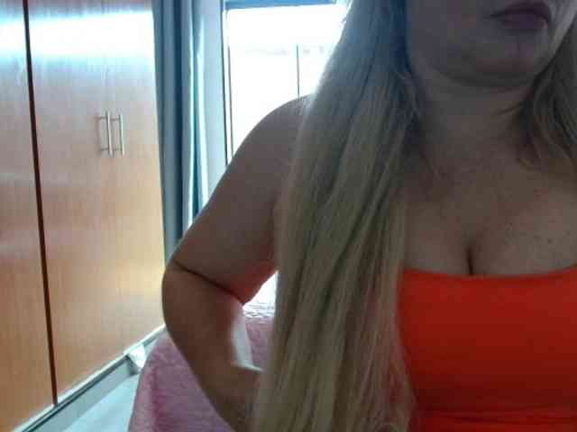 sexymommy77 webcam