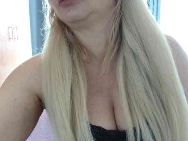 sexymommy77 webcam