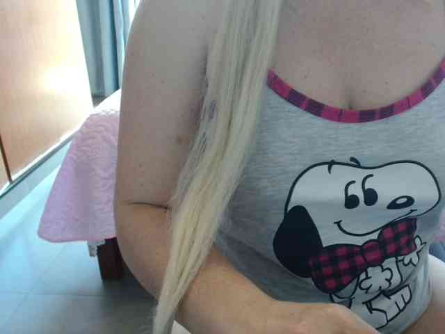 sexymommy77 webcam