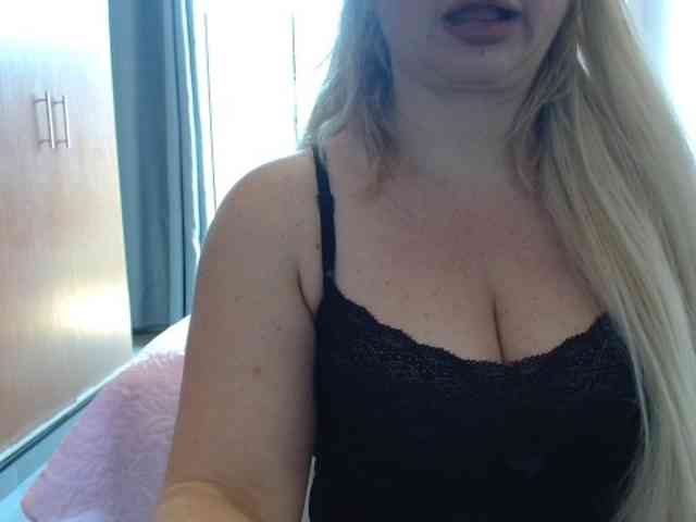 sexymommy77 webcam