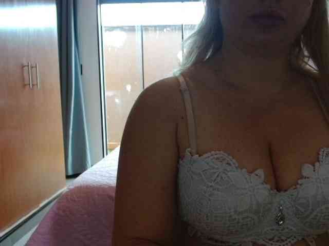 sexymommy77 webcam