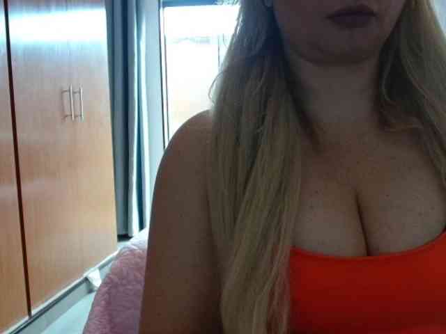 sexymommy77 webcam